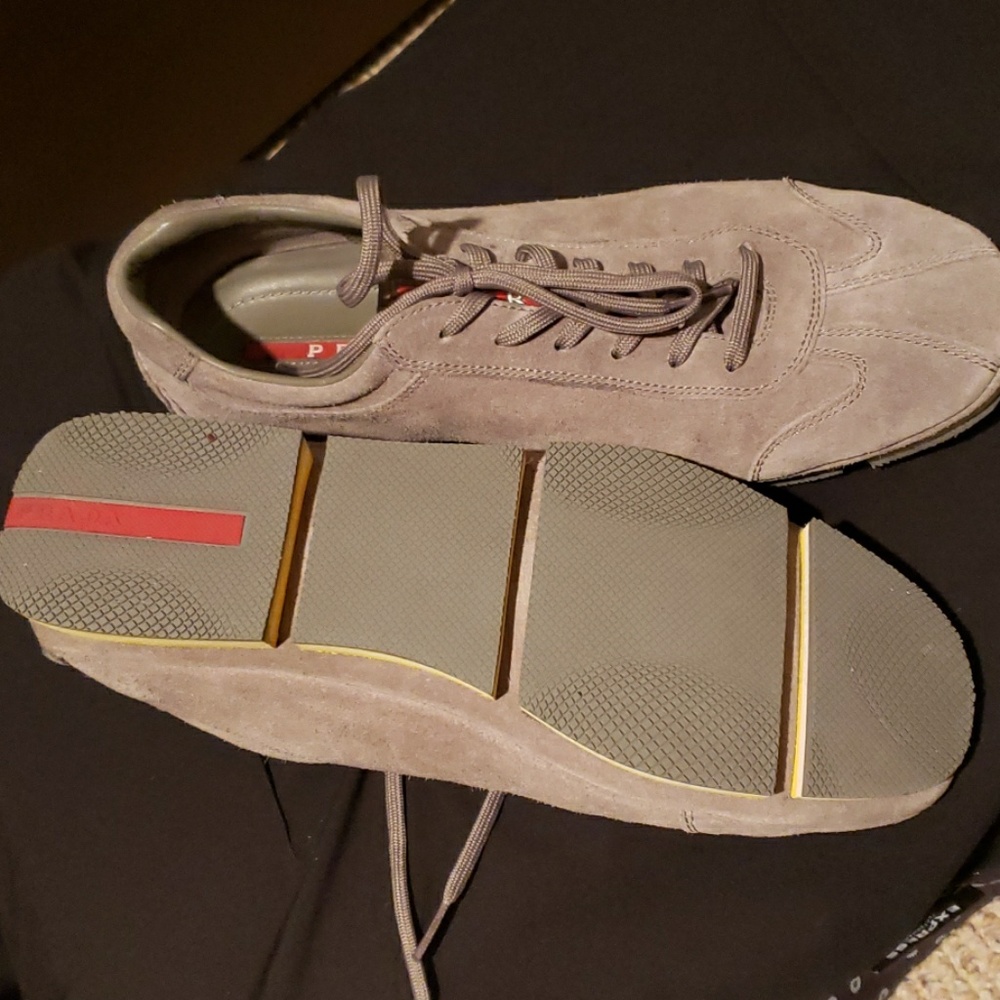 Prada shoes - Picture 3 of 4
